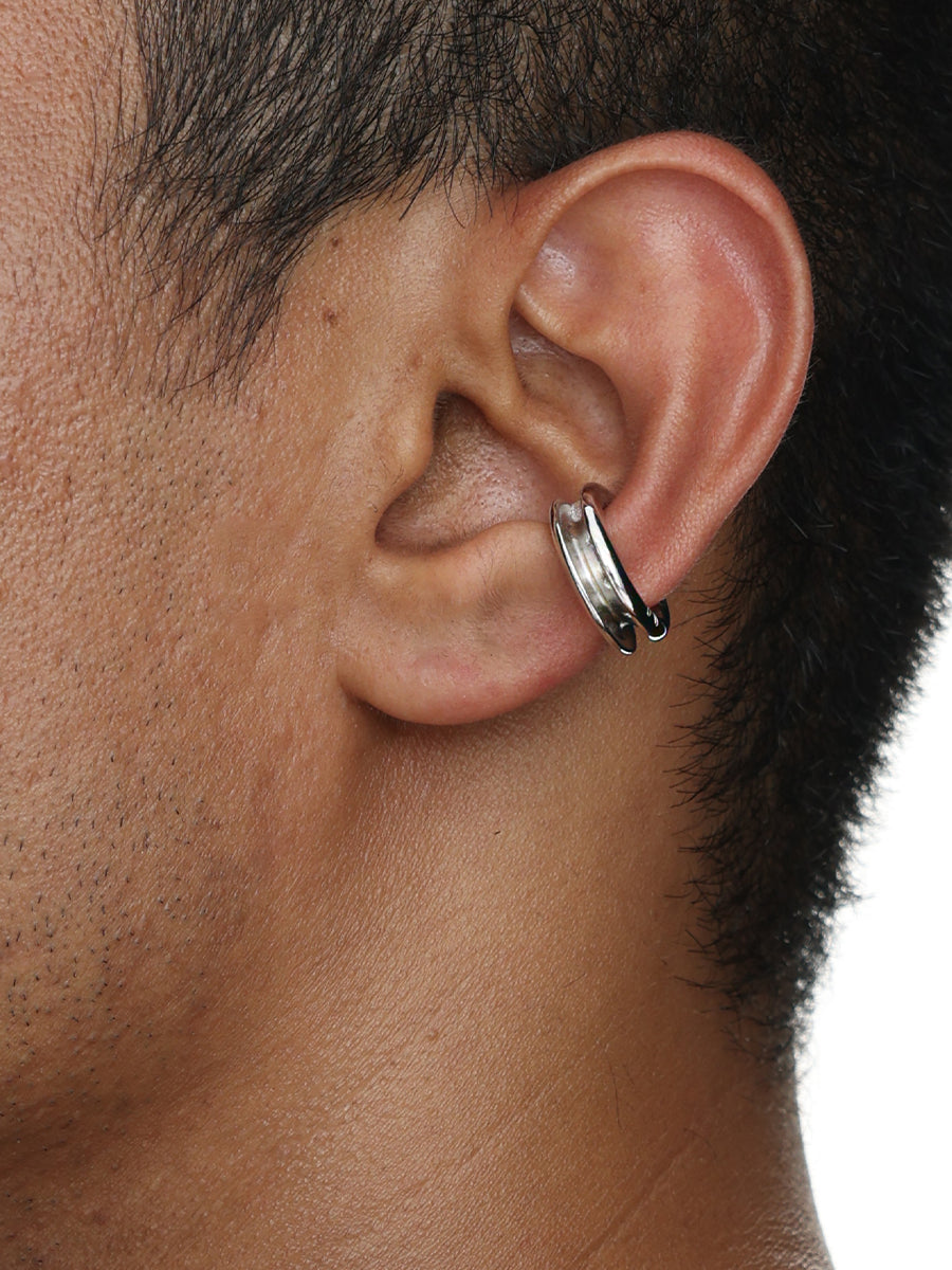 Hallmark Engraved Eyelet Ear Cuff - M