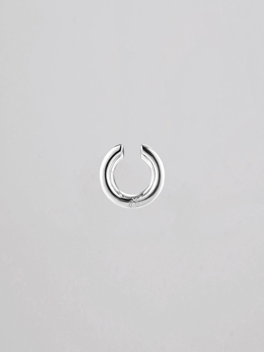 Hallmark Engraved Eyelet Ear Cuff - L