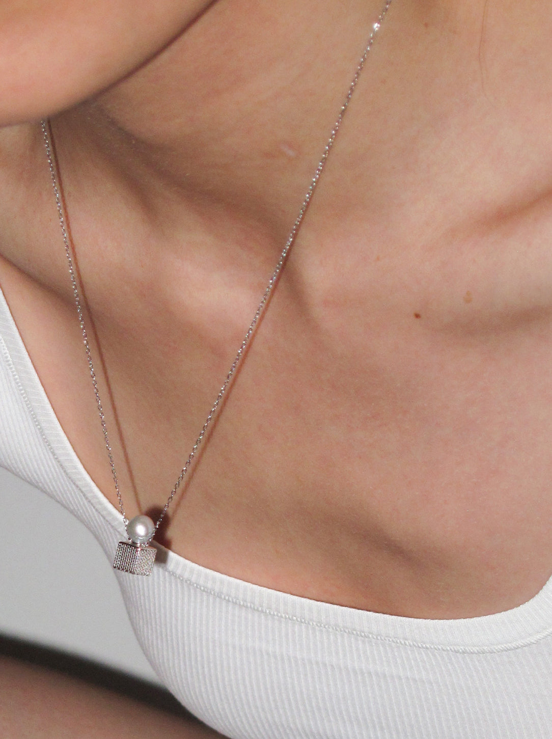 7mm Perfume Flacon Freshwater Pearl Necklace