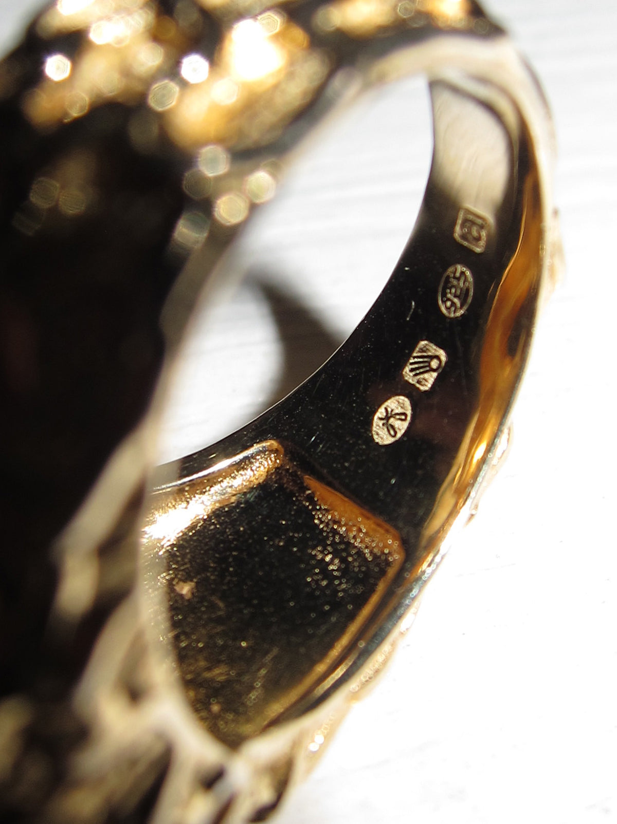 Filigree Gemstone Signet Ring - GOLD