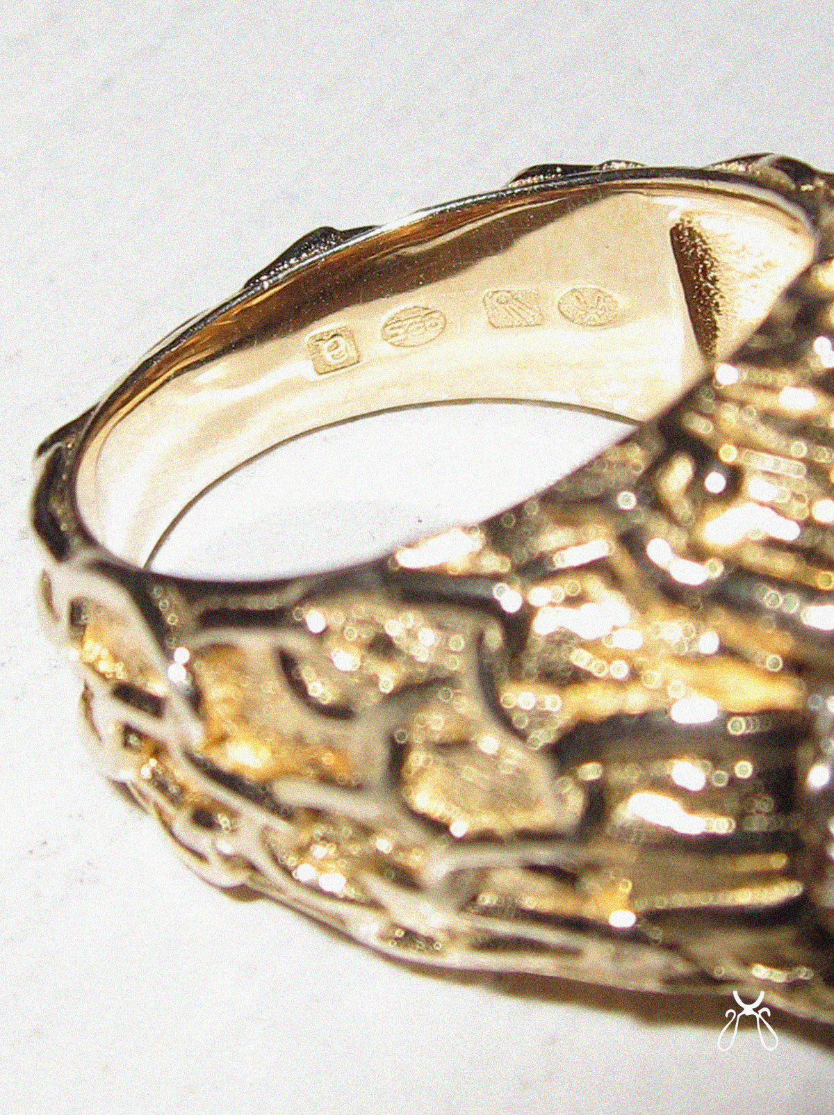 Filigree Gemstone Signet Ring - GOLD