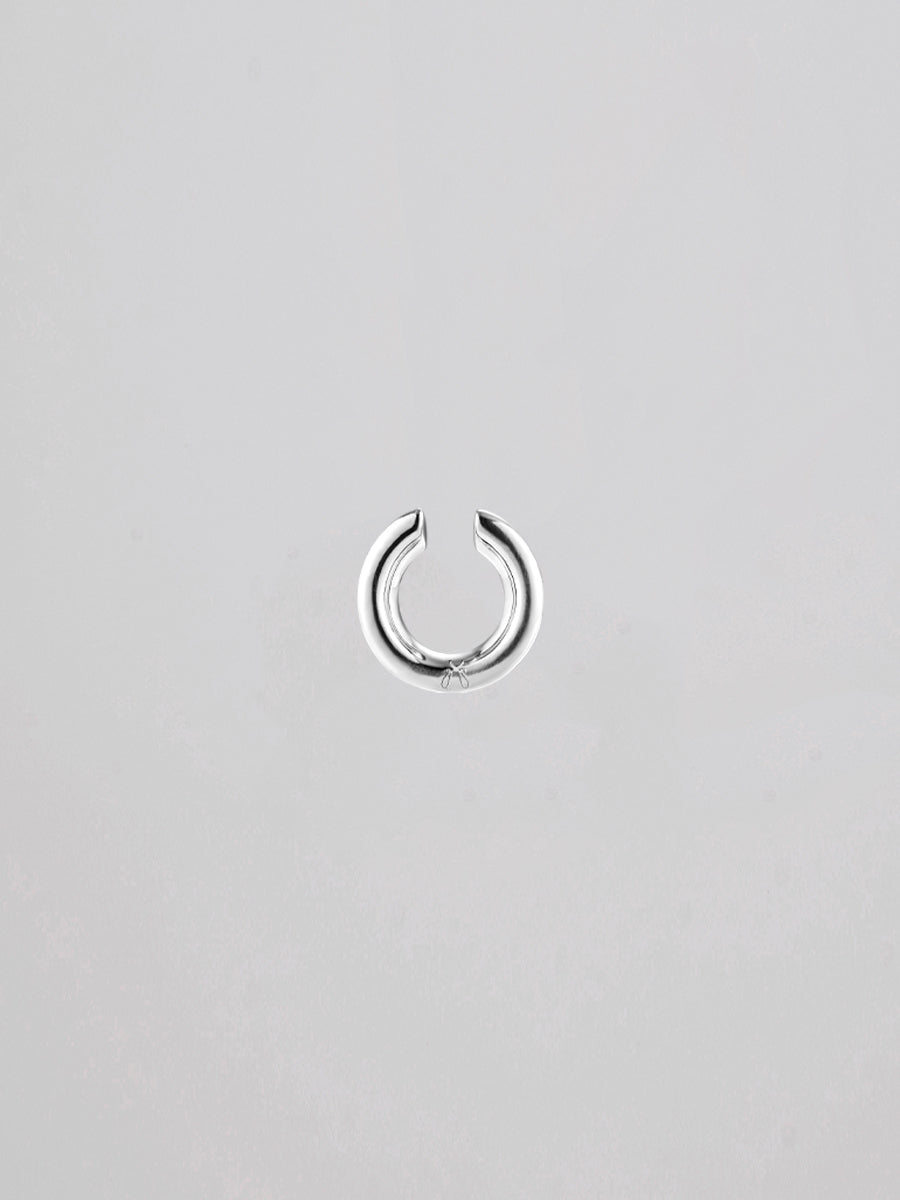 Hallmark Engraved Eyelet Ear Cuff - M