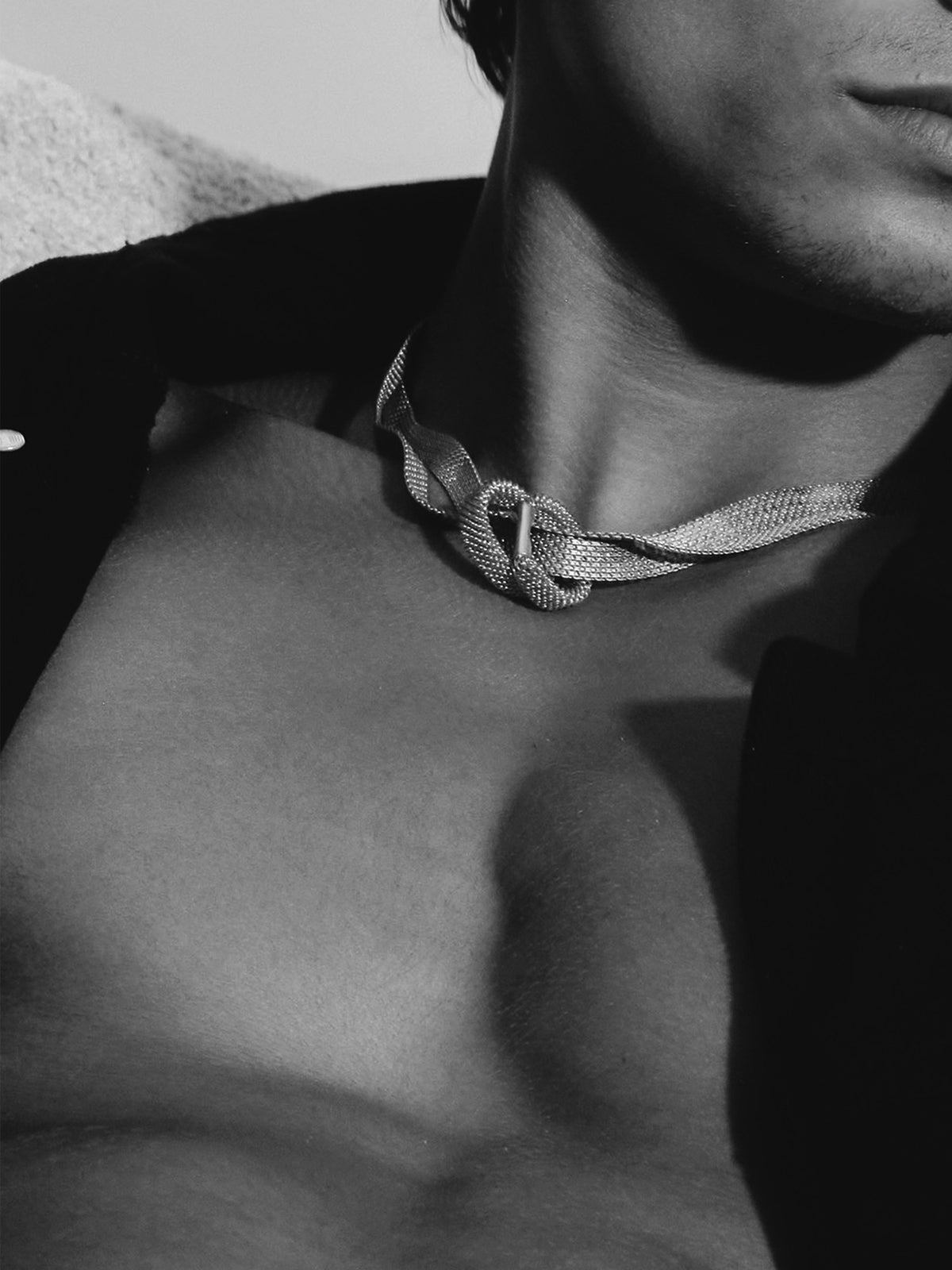 Double Shoelace Mesh Chain